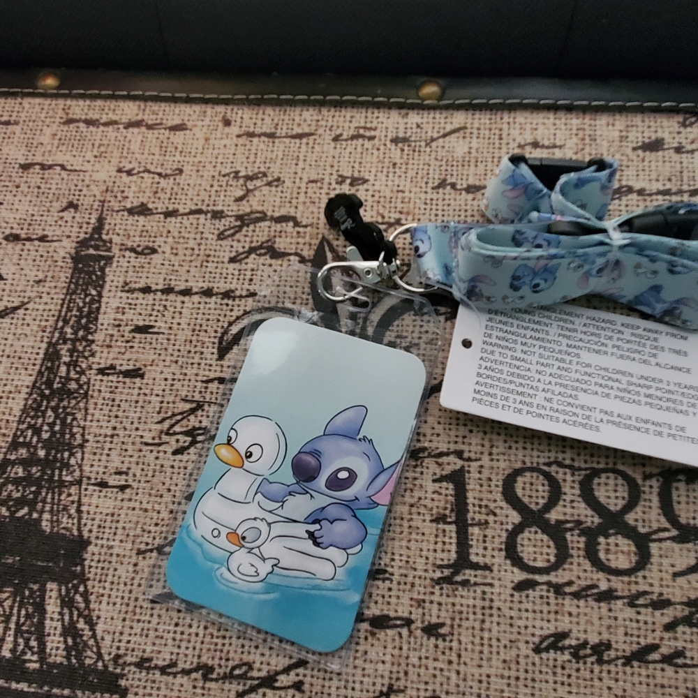 Loungefly Disney Stitch lanyard - Picture 3 of 4